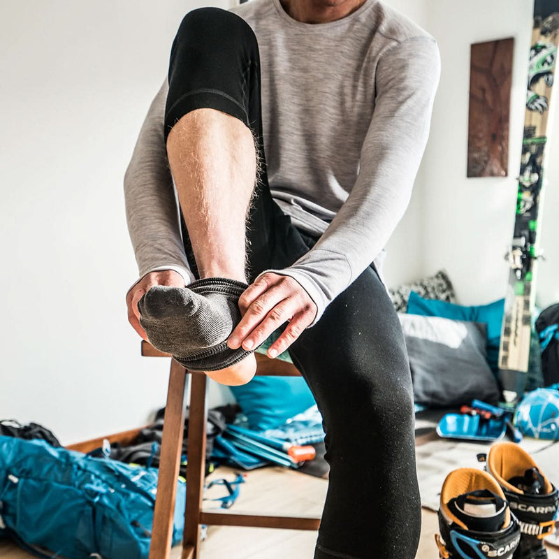 Load image into Gallery viewer, Midweight Men's Ski Bottom 3/4 Length Merino Wool - Woolverino
