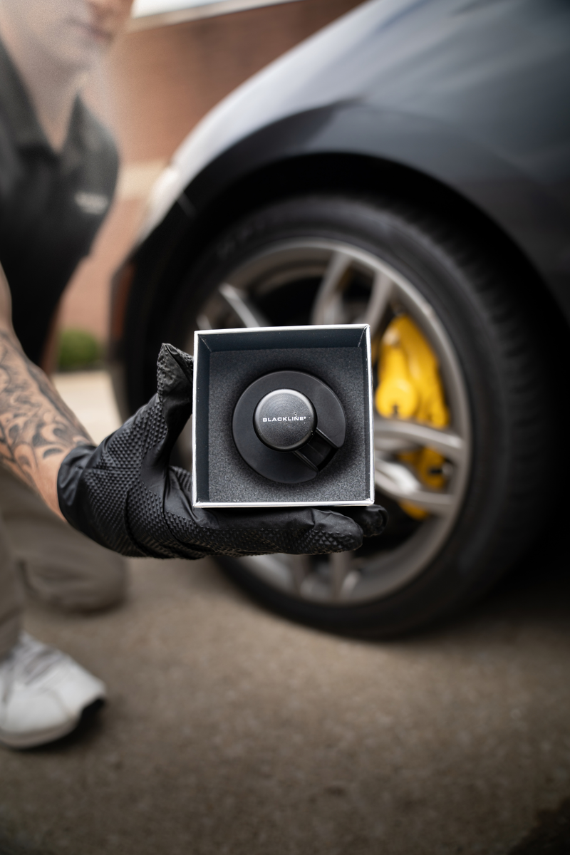 Load image into Gallery viewer, BLACKLINE® TIRE SHINE APPLICATOR BRUSH
