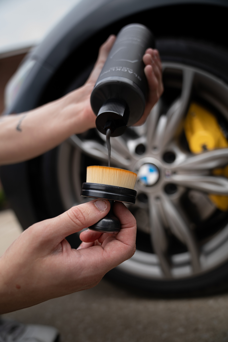 Load image into Gallery viewer, BLACKLINE® TIRE SHINE APPLICATOR BRUSH
