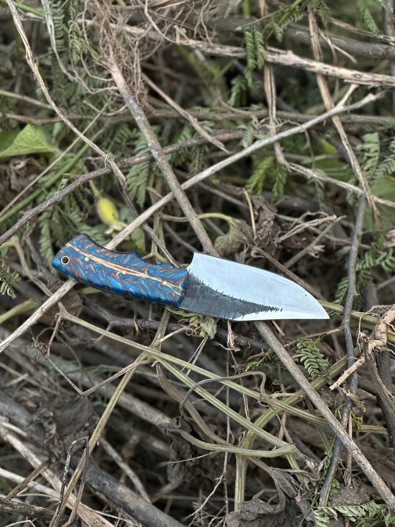 Load image into Gallery viewer, Hunters Knives – 9&quot; D2 Steel Blade with Epoxy Pine Cone Resin Handle &amp; Leather Sheath
