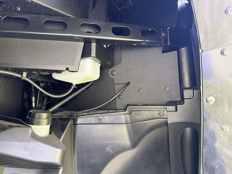 Load image into Gallery viewer, Spike YAMAHA RMAX 2/4 Inner Fender block-off kit
