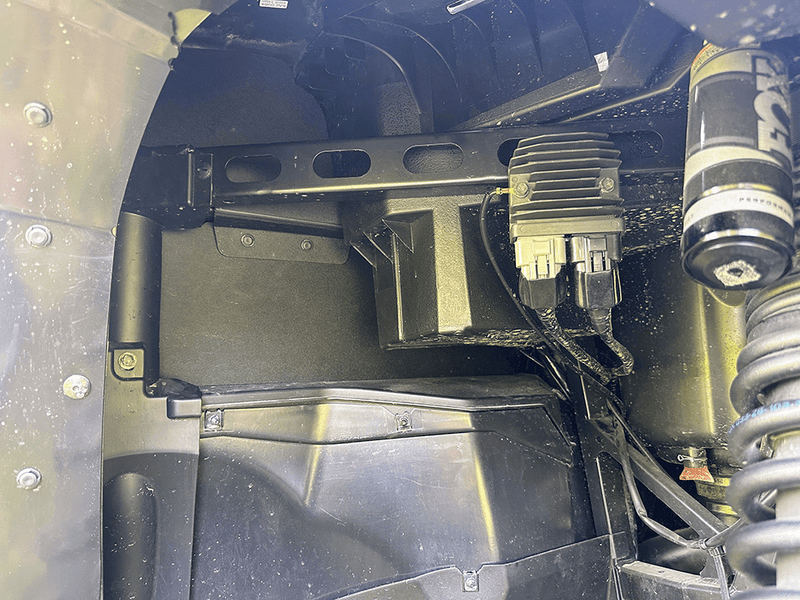 Load image into Gallery viewer, Spike YAMAHA RMAX 2/4 Inner Fender block-off kit

