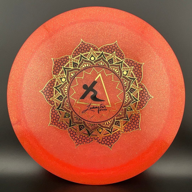 Load image into Gallery viewer, Diamond Metal Flake Assassin - Lindsay Fish Signature Series

