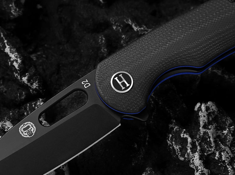 Load image into Gallery viewer, The Venture Point Folding Pocket Knife Giftset for Men and Women (Black and Blue)
