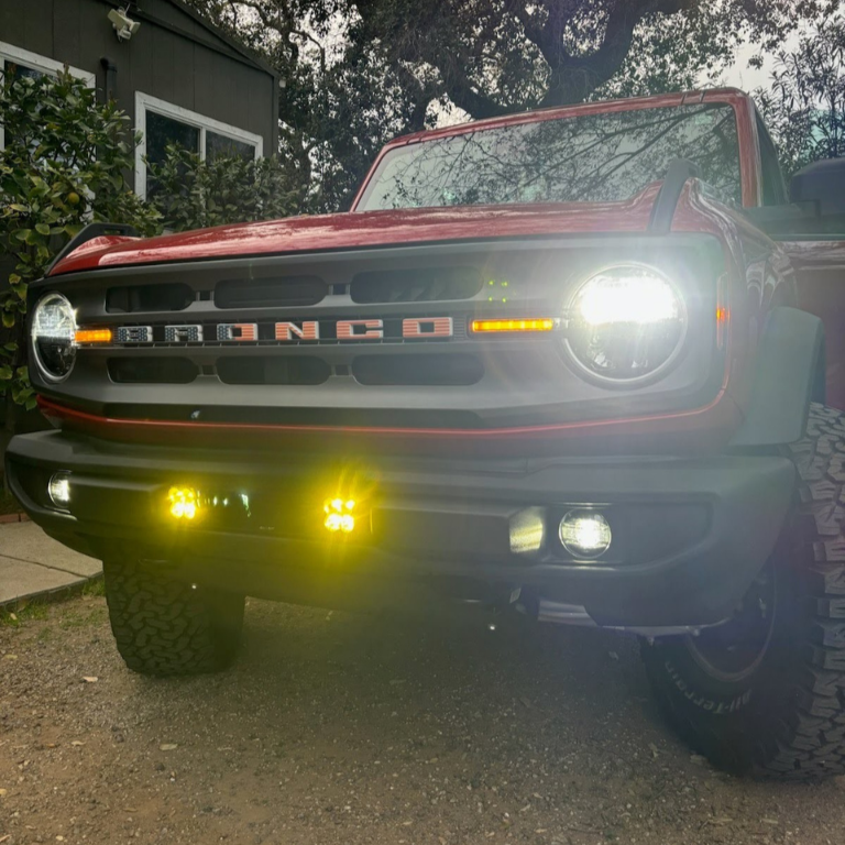 Load image into Gallery viewer, 2021-2023+ Ford Bronco Stock Plastic Bumper Dual Light Mount
