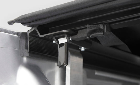 Access Vanish 01-05 Chevy/GMC Full Size 6ft 6in Composite Bed (Bolt On) Roll-Up Cover 92219