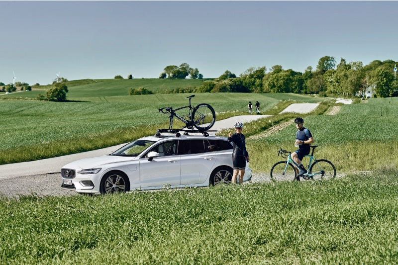 Load image into Gallery viewer, Thule FastRide Fork-Mount Roof Bike Rack (For Quick-Release Bikes/Adapter Req. for Thru-Axle) - Blk
