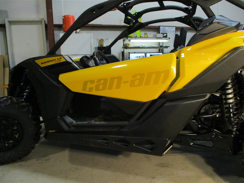 Load image into Gallery viewer, Trail Armor Can Am Maverick X3 Turbo, X3 X DS Turbo R, X3 X RS Turbo R, X3 X MR Turbo, X3 X RC Turbo, X3 X DS Turbo RR, X3 X MR Turbo RR, X3 X RS Turbo RR, X3 X RC Turbo RR, X3 DS Turbo, X3 X DS Turbo RR Smart Shox Full Skids with Integrated Slider Nerfs
