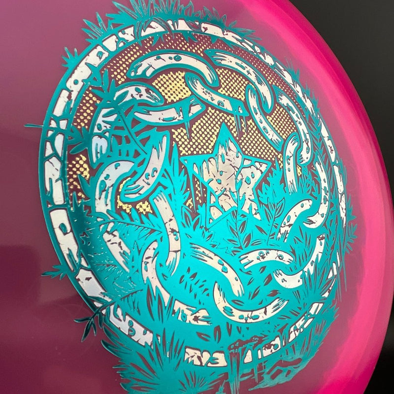 Load image into Gallery viewer, VIP Ice Tursas - Desolate Shield Stamp
