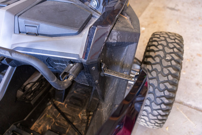 Load image into Gallery viewer, Carbon Fiber UTV Aero Door Latches

