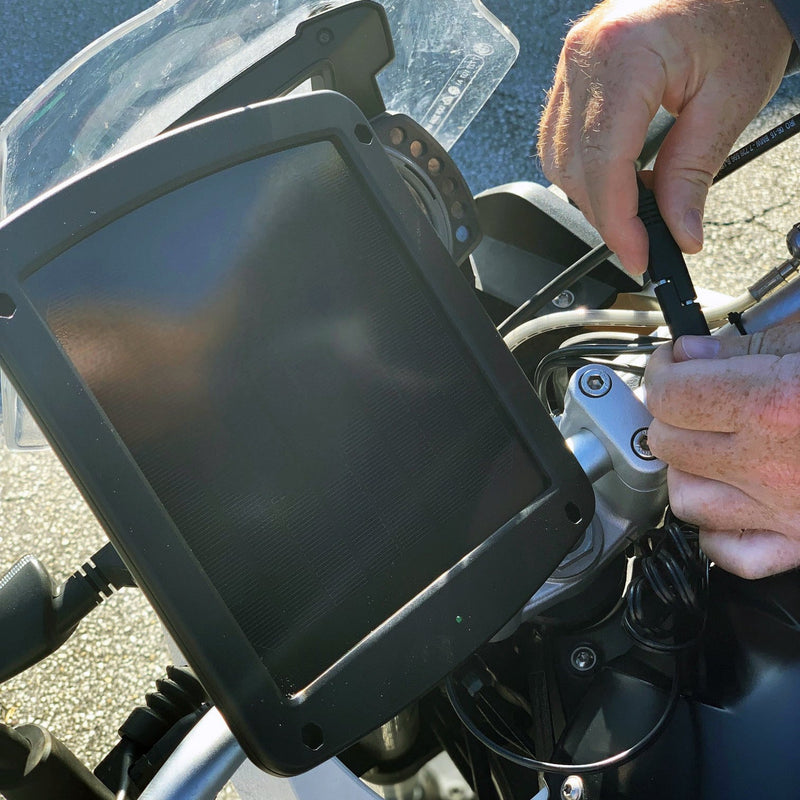 Load image into Gallery viewer, 5 Watt Solar 12V Battery Charger with Handlebar Mount
