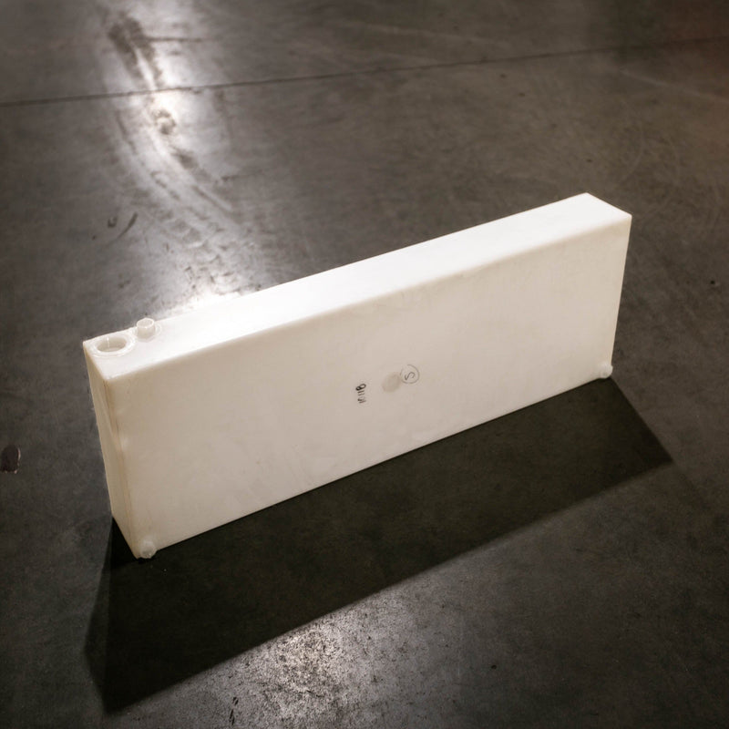 Load image into Gallery viewer, Truck Bed Bulkhead Water Tank - 12 gal
