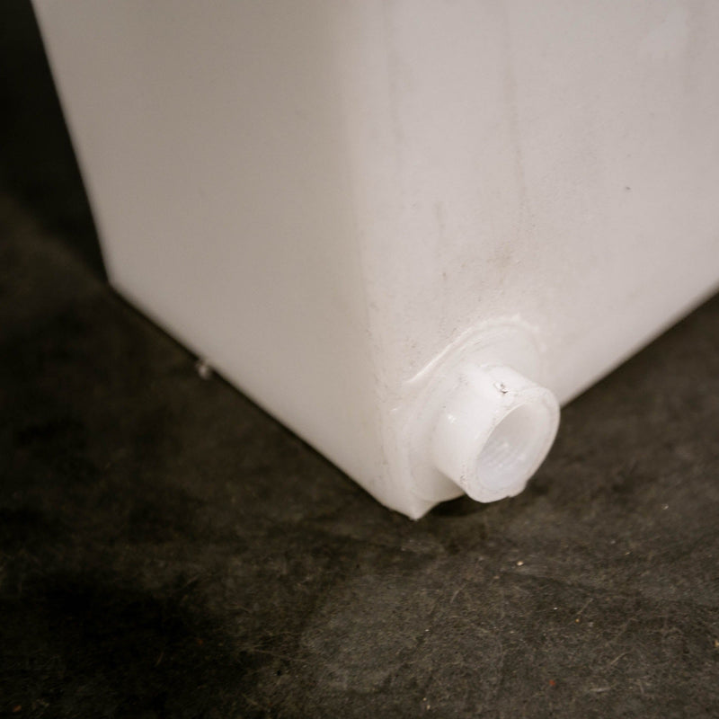Load image into Gallery viewer, Truck Bed Bulkhead Water Tank - 12 gal
