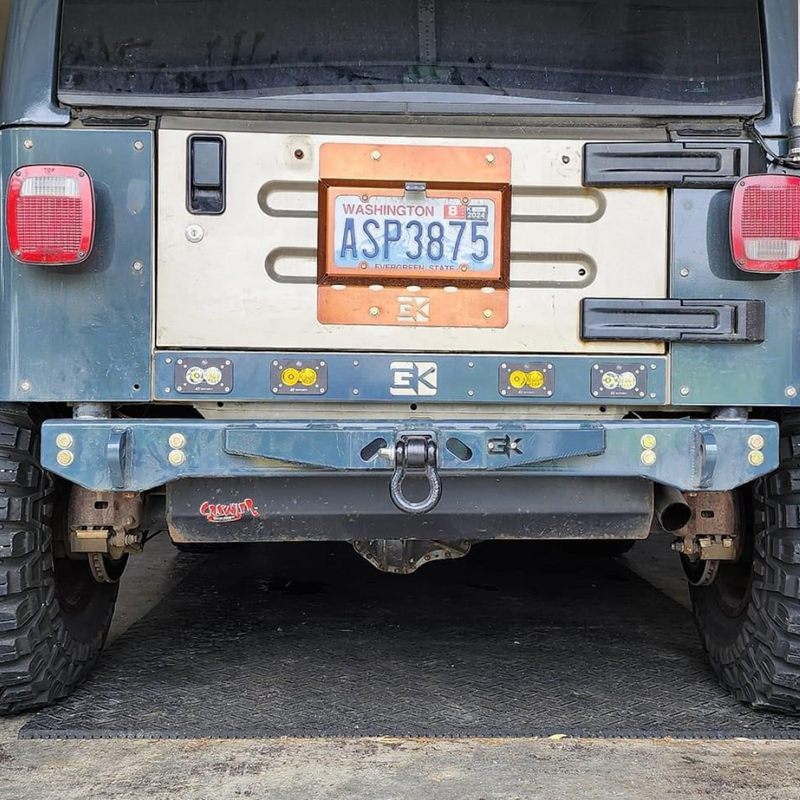 Load image into Gallery viewer, Rear Diamond Series Stubby Bumper for Jeep TJ/YJ Wrangler
