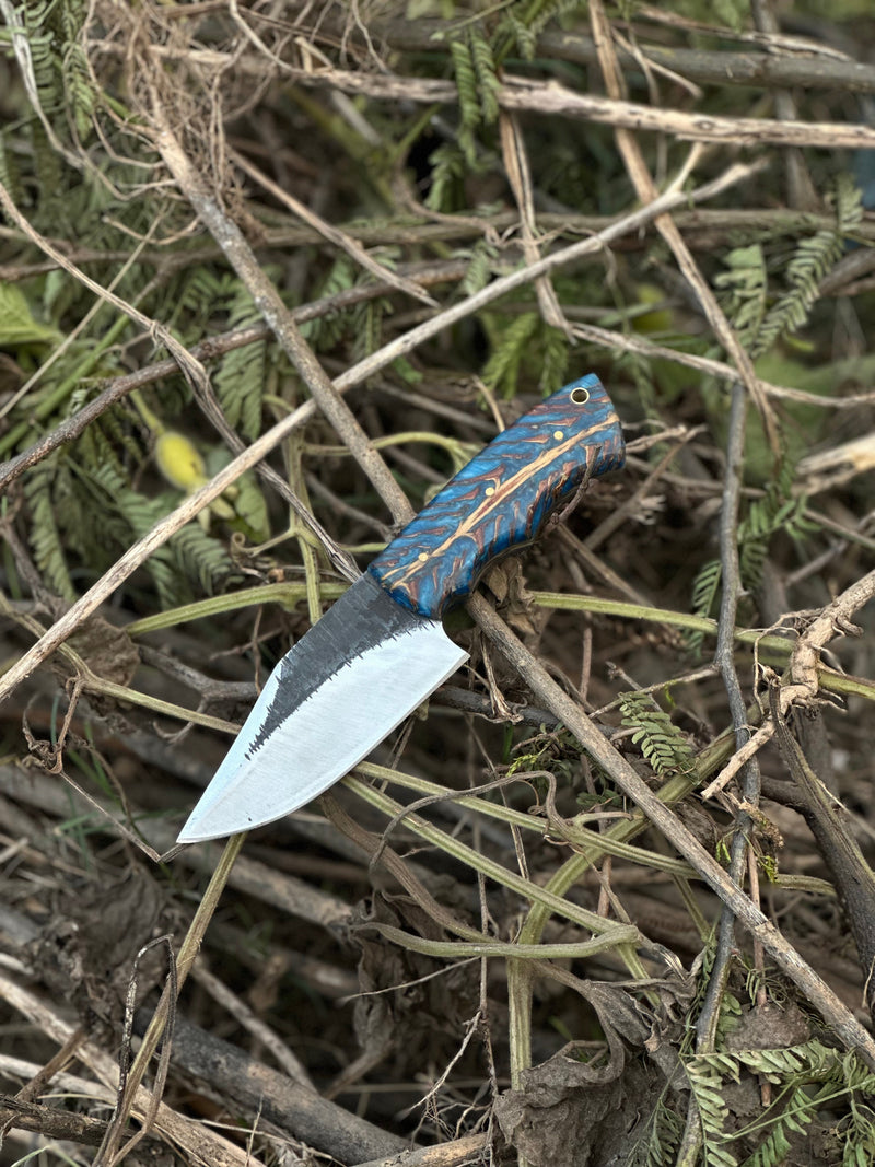 Load image into Gallery viewer, Hunters Knives – 9&quot; D2 Steel Blade with Epoxy Pine Cone Resin Handle &amp; Leather Sheath
