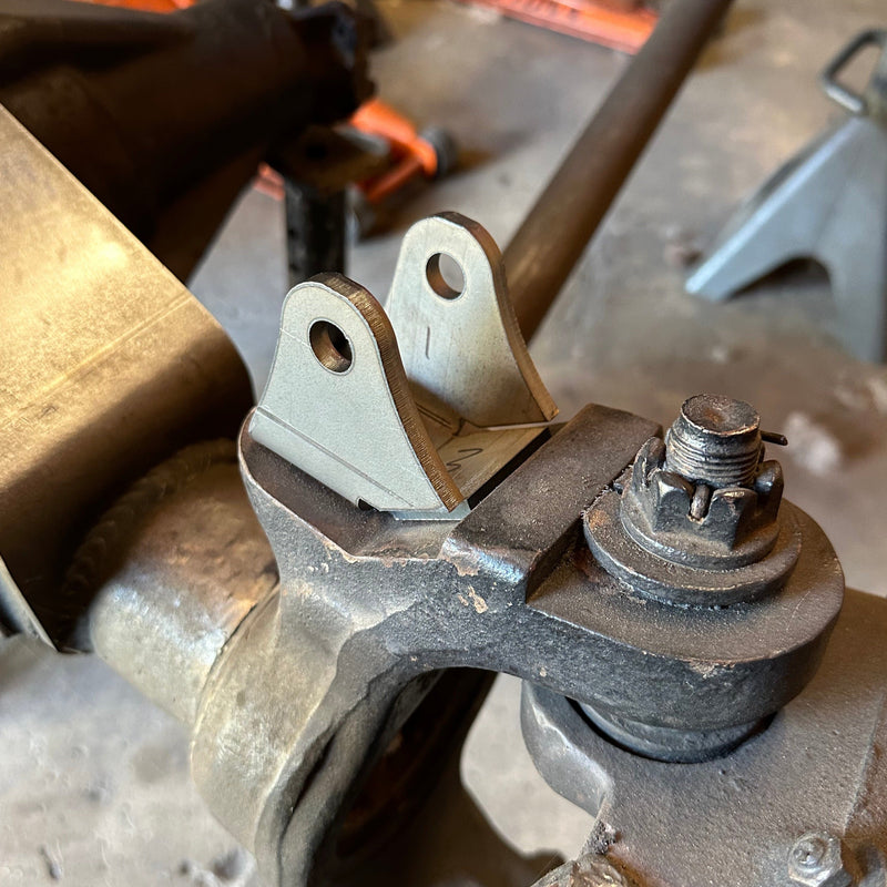 Load image into Gallery viewer, Ford Super Duty 2005+ ORI Strut Shock Mount Brackets
