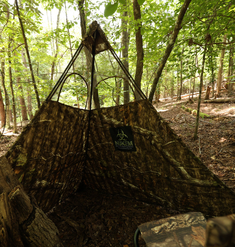 Load image into Gallery viewer, Hunting Blind - Mossy Oak Country Roots 3D Leafy
