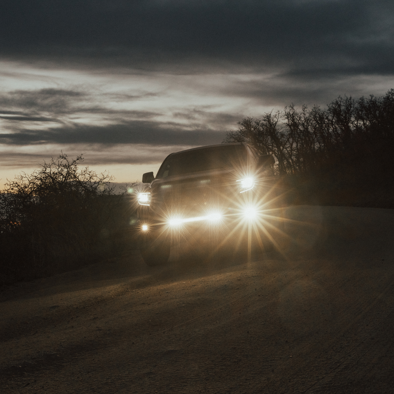 Load image into Gallery viewer, Toyota Tundra - Behind The Grille - 30 inch Light Bar - Clear Lens
