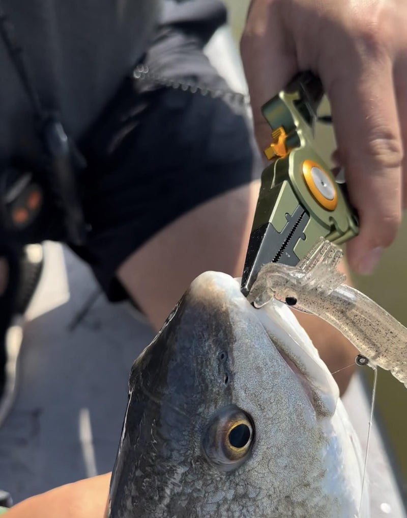 Load image into Gallery viewer, Line Cutterz Elite Pliers
