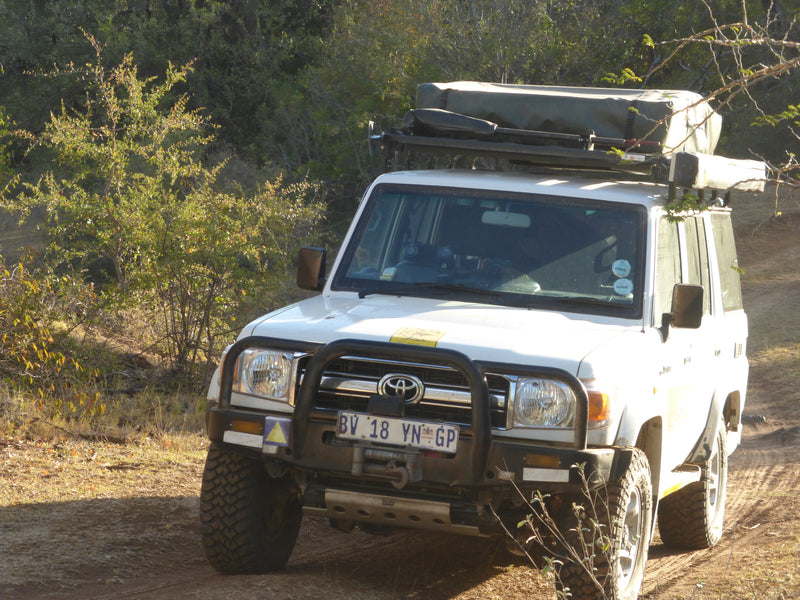Load image into Gallery viewer, Toyota Land Cruiser 70 Series K9 Roof Rack Kit
