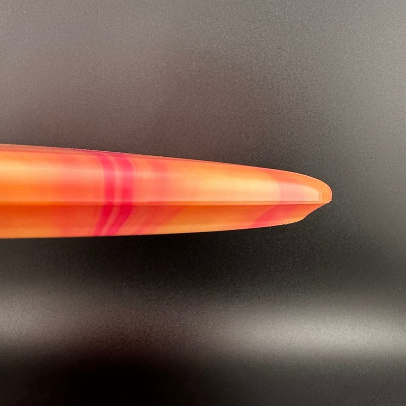Load image into Gallery viewer, Gold-Ice Burst Claymore - Craftsmanship
