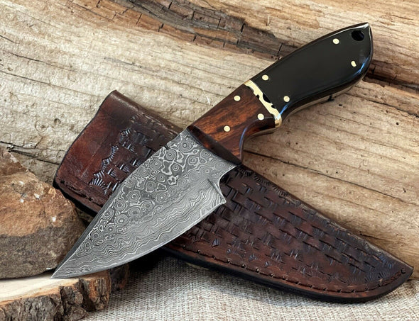 Load image into Gallery viewer, Handmade 8" Damascus Skinning Knife with Buffalo Horn &amp; Rosewood Handle – Leather Sheath
