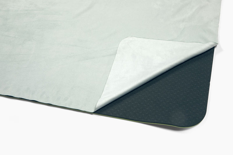 Load image into Gallery viewer, Yoga Mat Towel with Micro-Fiber Slip-Resistant Fabric
