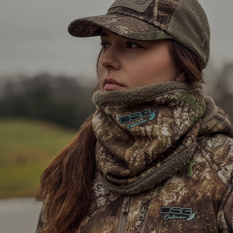 Load image into Gallery viewer, Sherpa Neck Warmer
