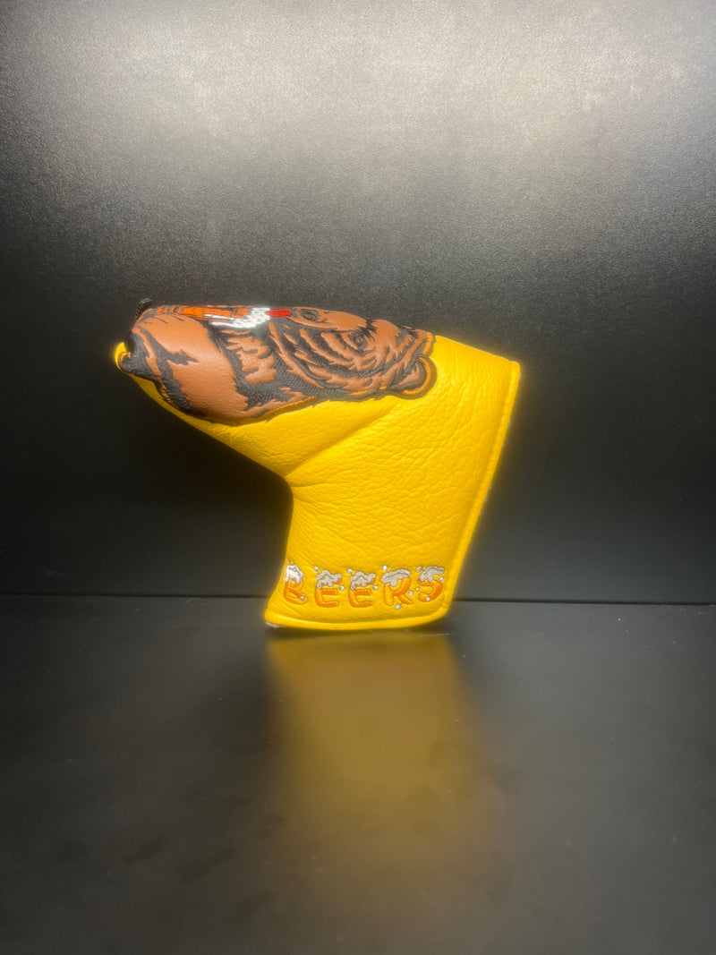 Load image into Gallery viewer, Beer Drinking Bear Headcover
