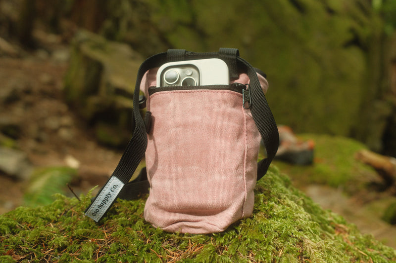 Load image into Gallery viewer, Waxed Canvas Chalk Bags
