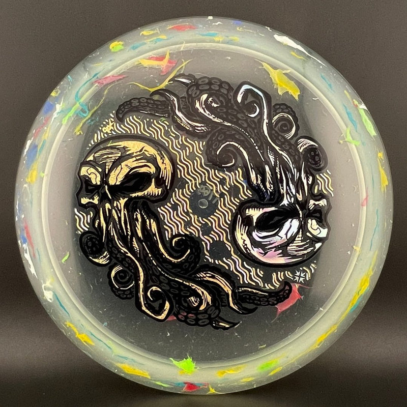 Load image into Gallery viewer, Jawbreaker Z Cigarra - "Cthuloop" by Kelly Baber
