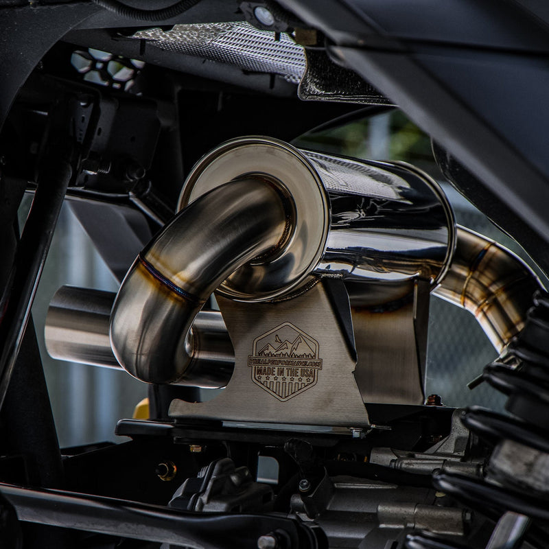 Load image into Gallery viewer, Treal Performance 2024–2026 Can-Am Maverick R "Outlaw" Exhaust
