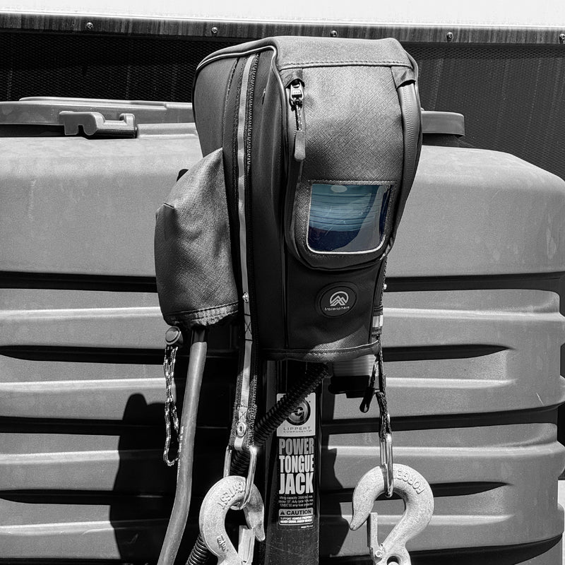 Load image into Gallery viewer, Clever Cover for LCI
