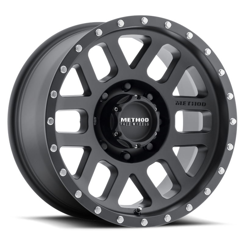 Load image into Gallery viewer, Method MR306 Mesh 18x9 -12mm Offset 8x6.5 130.81mm CB Matte Black Wheel
