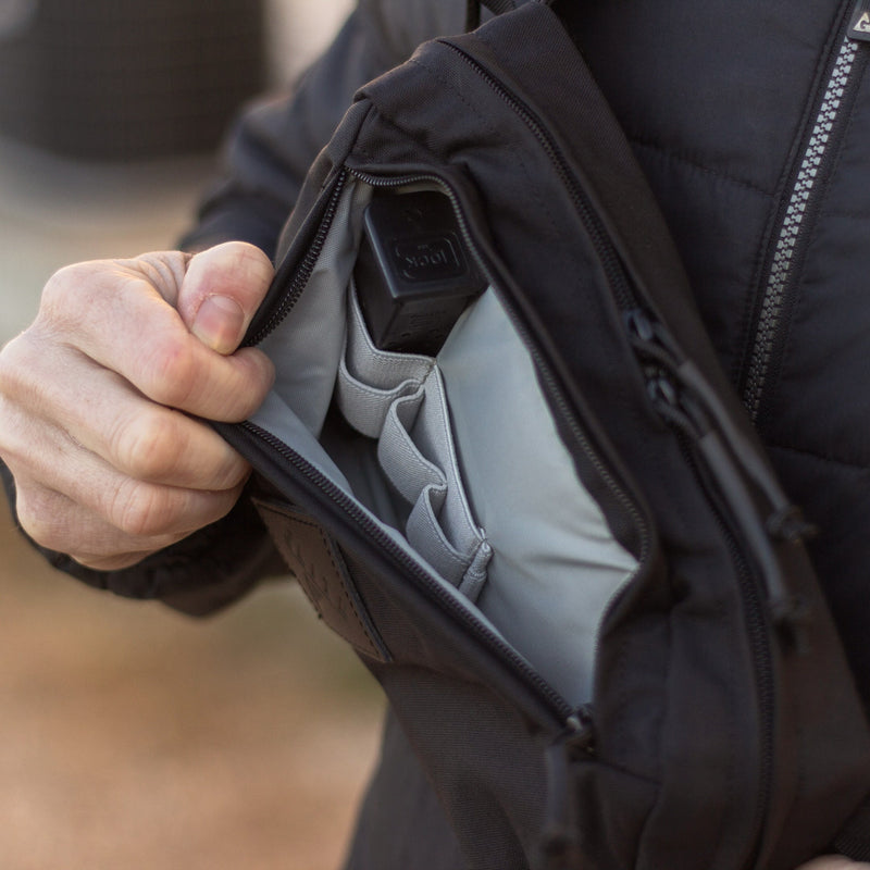 Load image into Gallery viewer, Hip Gunner Concealed Carry Fanny Pack
