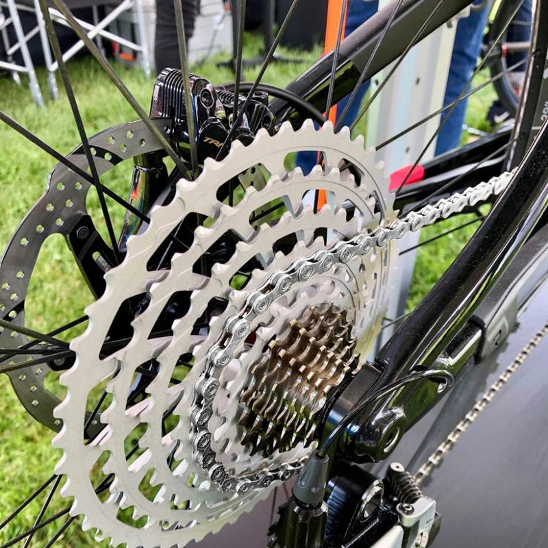 Load image into Gallery viewer, Hycline Bike Chain 6/7/8-Speed 1/2x3/32 Inch 116 Links
