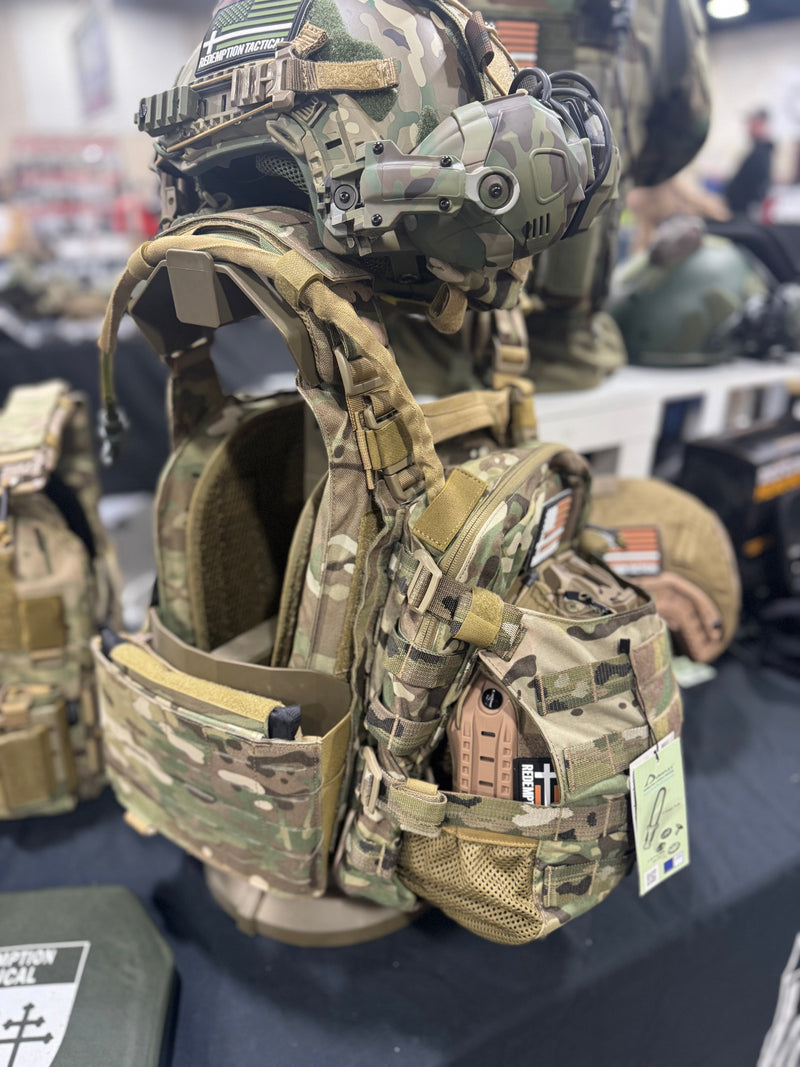 Load image into Gallery viewer, FULL KIT COMBO Crusader 2.0 V4 Armor COMBO PACKAGE LIGHTWEIGHT LEVEL IV (2) 10x12 Front/Back Plates, Mission Plate Carrier Bag
