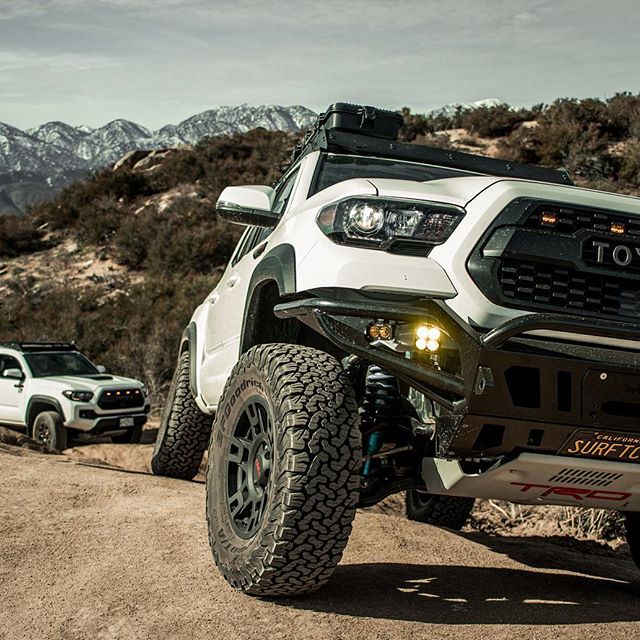 Load image into Gallery viewer, 2016-2023 / 3rd Gen / Tacoma Hybrid Bumper
