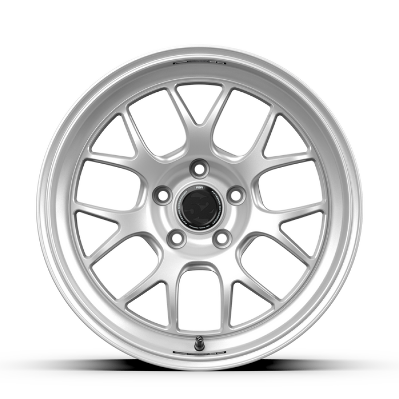 Load image into Gallery viewer, fifteen52 Apex RSR 18x9.5 5x120 22mm ET 72.56mm Center Bore Radiant Silver
