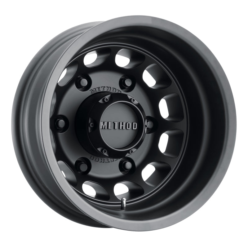 Load image into Gallery viewer, Method MR901 - REAR 16x5.5 -138mm Offset 6x205 161.04mm CB Matte Black Wheel
