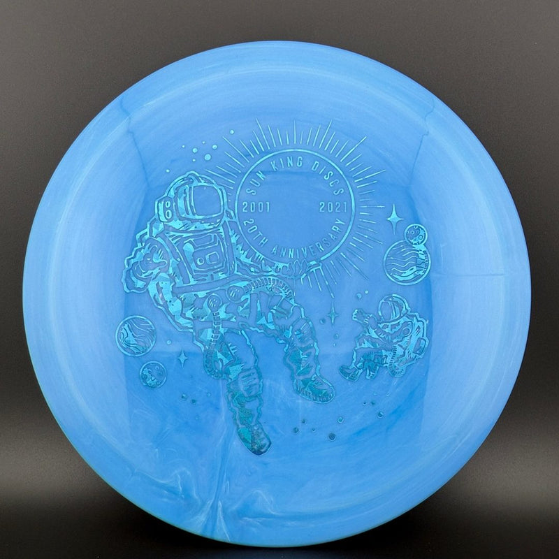 Load image into Gallery viewer, Aura Votum - Sun King Astronaut
