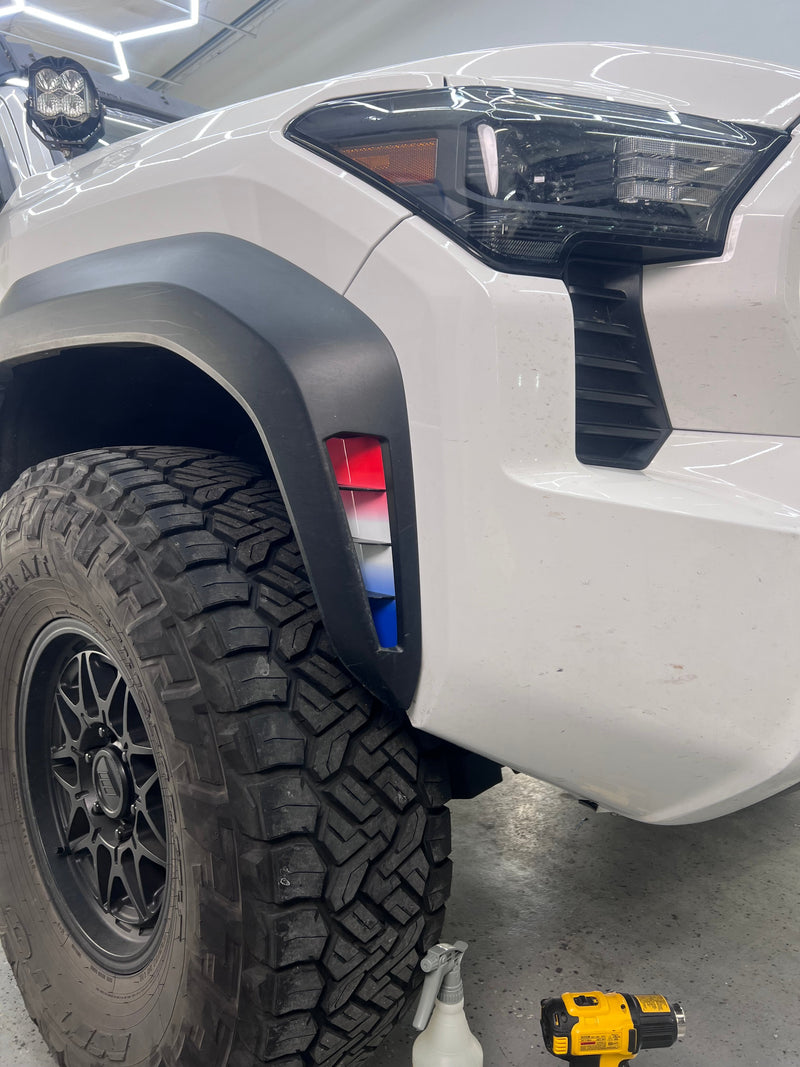 Load image into Gallery viewer, 2024+ Tacoma/2025+ 4Runner Gradient Fender Vents
