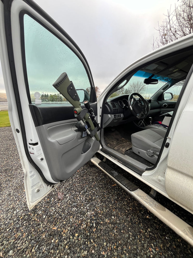 Load image into Gallery viewer, Sidekick Door-Mounted Gun Rack – 2005-2015 Toyota Tacoma
