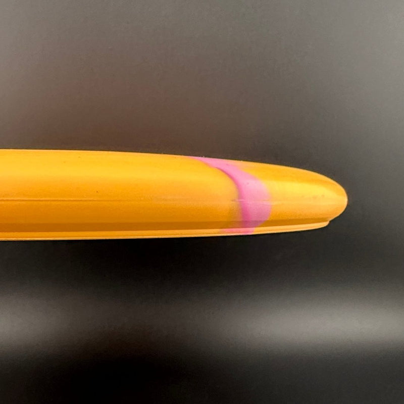 Load image into Gallery viewer, Soft Swirl Focus - DGLO
