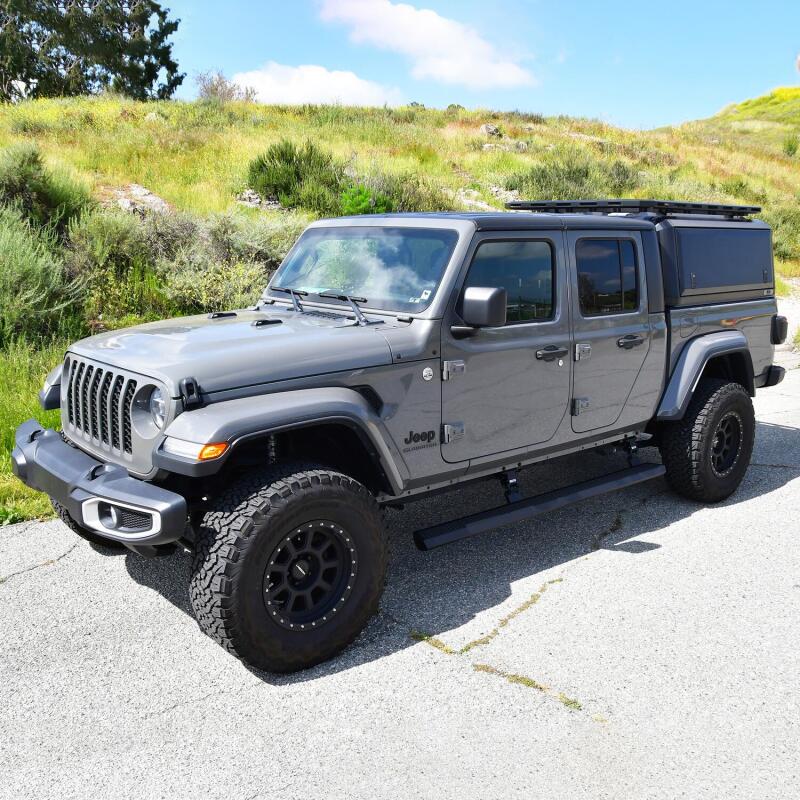 Load image into Gallery viewer, Westin 20-24 Jeep Gladiator Pro-e Running Boards - Tex. Blk
