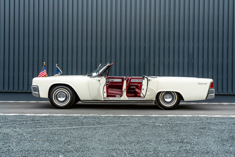 Load image into Gallery viewer, Classic Cars Review
