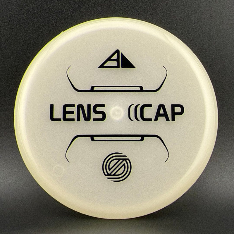 Load image into Gallery viewer, Total Eclipse Lens Cap (Mini Disc) - Simon Line
