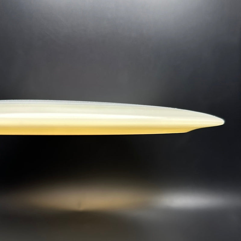 Load image into Gallery viewer, K1 Glow Guld - First Run
