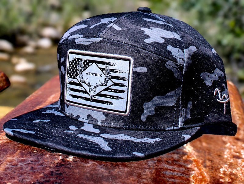 Load image into Gallery viewer, Black camo Laser mesh hat
