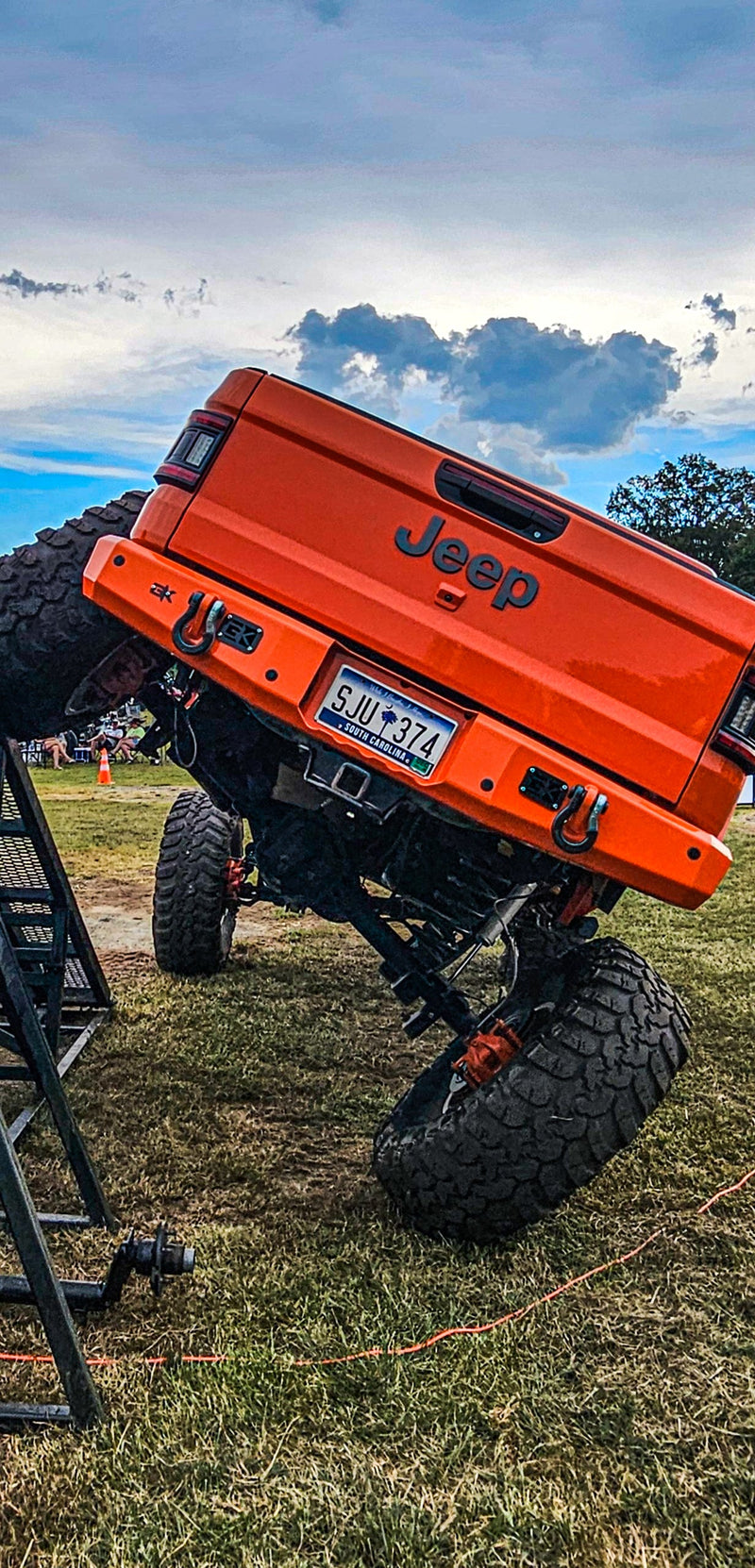 Load image into Gallery viewer, Gauntlet Rear Bumper for 2020+ Jeep Gladiator JT
